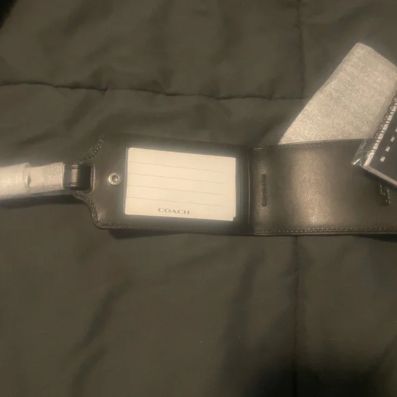 🔥 SOLD 🔥 NWT Black Coach leather luggage tag - Picture 5 of 5